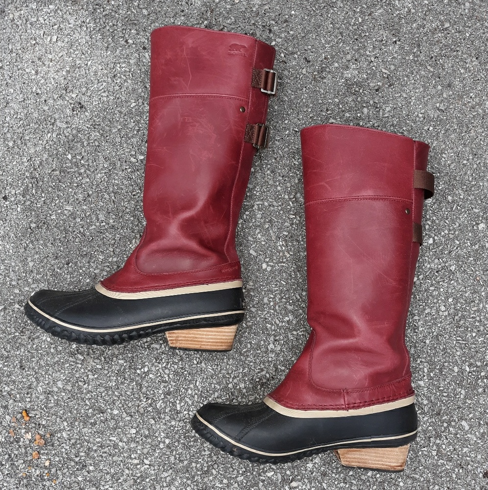 Sorel Slimpack boots.
